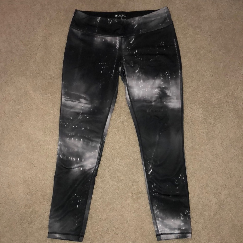 Ideology leggings, size L, fun black&white pattern